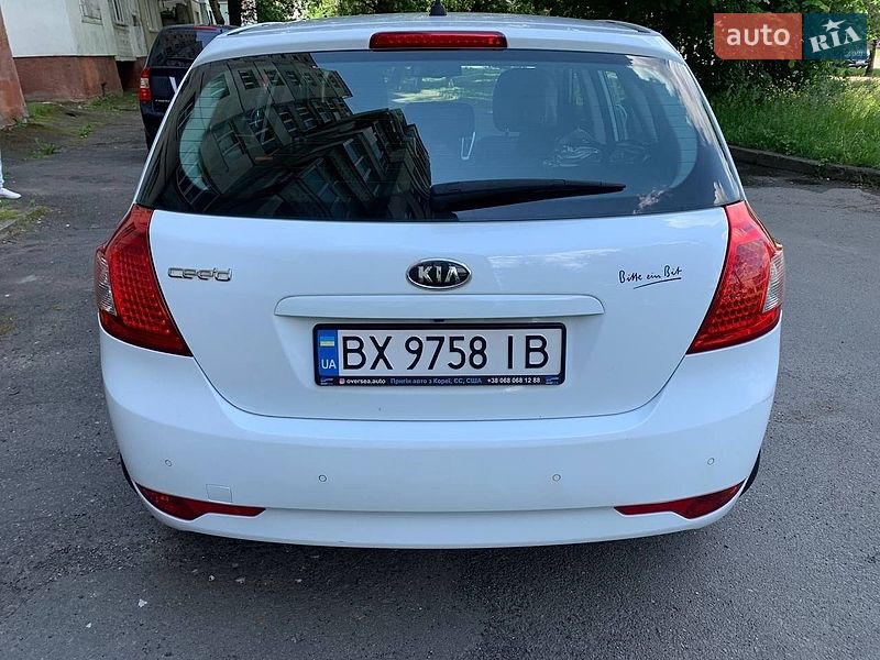 Хэтчбек Kia Ceed 2010 в Хмельницком