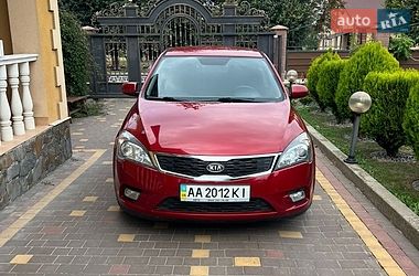 Kia Ceed  2010