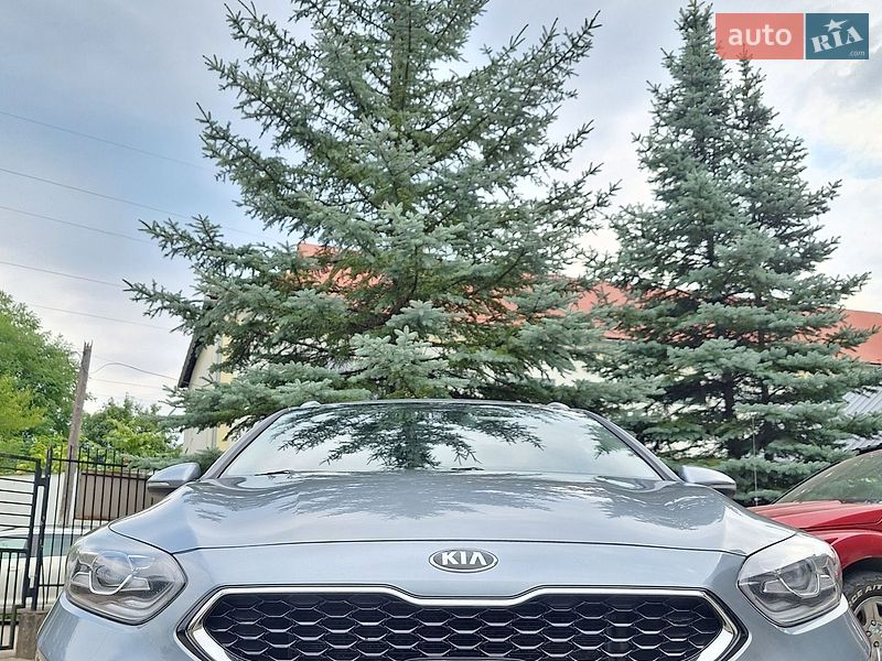 Универсал Kia Ceed 2018 в Сваляве