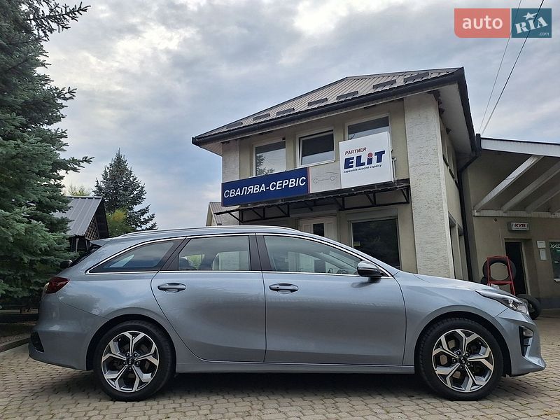 Универсал Kia Ceed 2018 в Сваляве