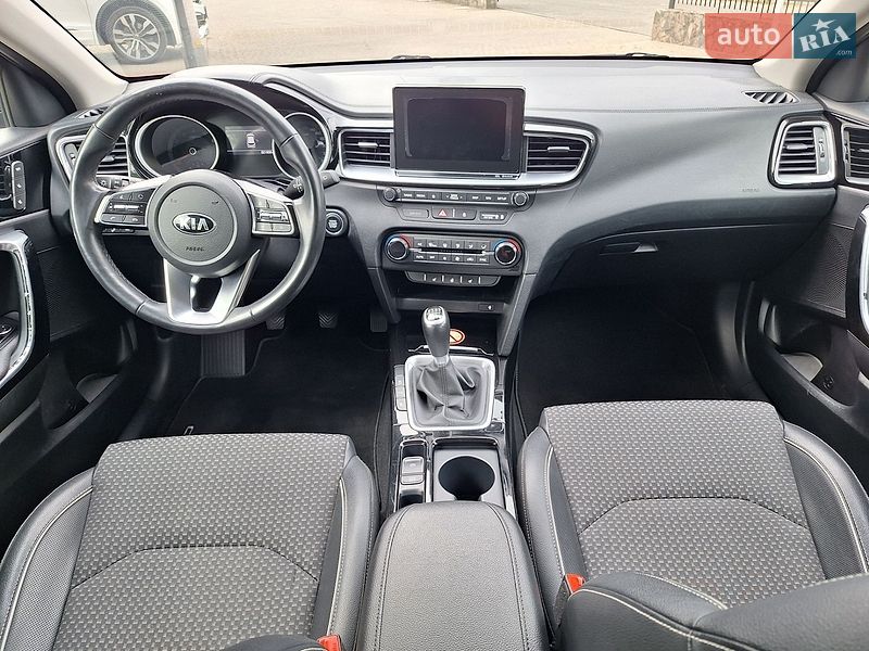 Универсал Kia Ceed 2018 в Сваляве