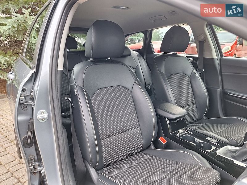 Универсал Kia Ceed 2018 в Сваляве