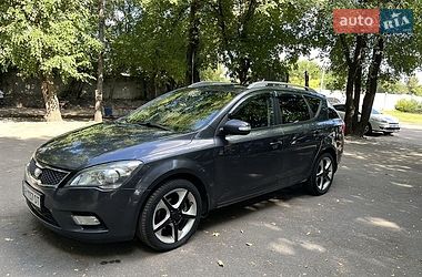 Kia Ceed  2010