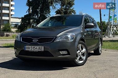 Kia Ceed  2010