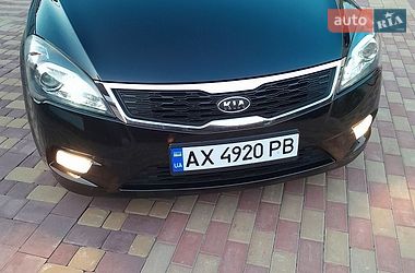 Kia Ceed  2011