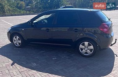 Хэтчбек Kia Ceed 2009 в Харькове