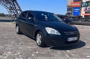 Хэтчбек Kia Ceed 2009 в Харькове