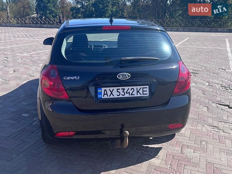 Хэтчбек Kia Ceed 2009 в Харькове