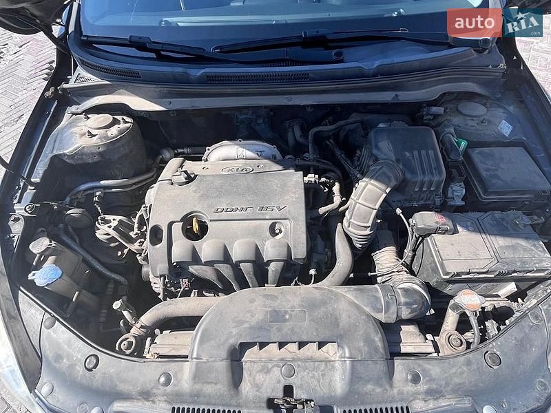 Хэтчбек Kia Ceed 2009 в Харькове