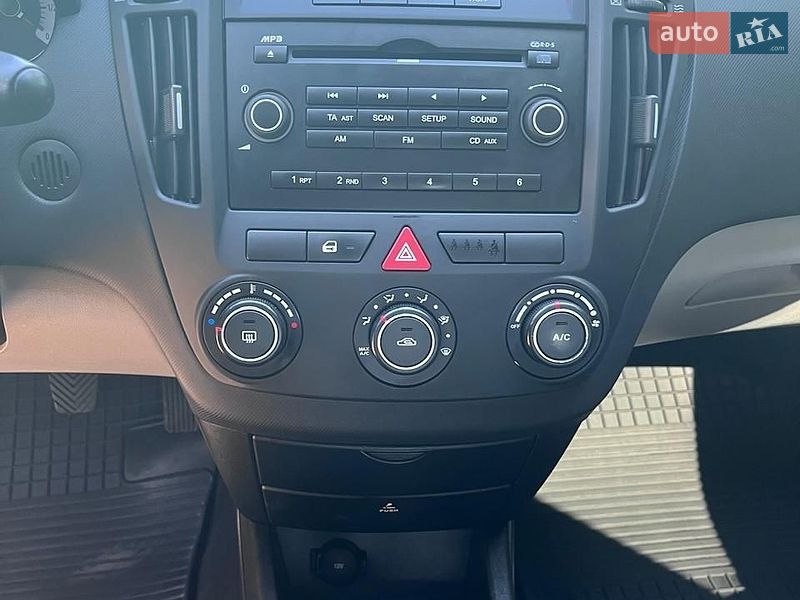 Хэтчбек Kia Ceed 2009 в Харькове