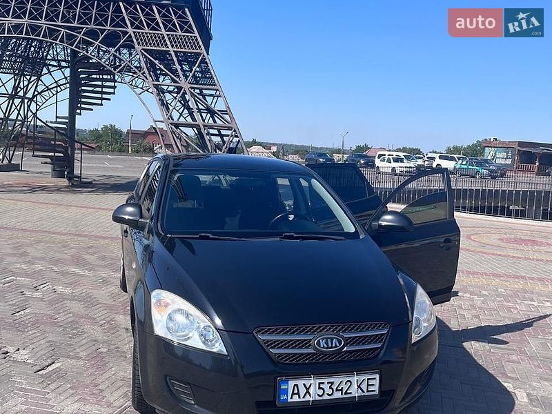 Хэтчбек Kia Ceed 2009 в Харькове