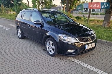 Kia Ceed  2011