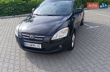 Универсал Kia Ceed 2008 в Хмельницком