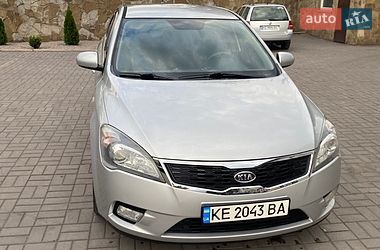 Kia Ceed  2010