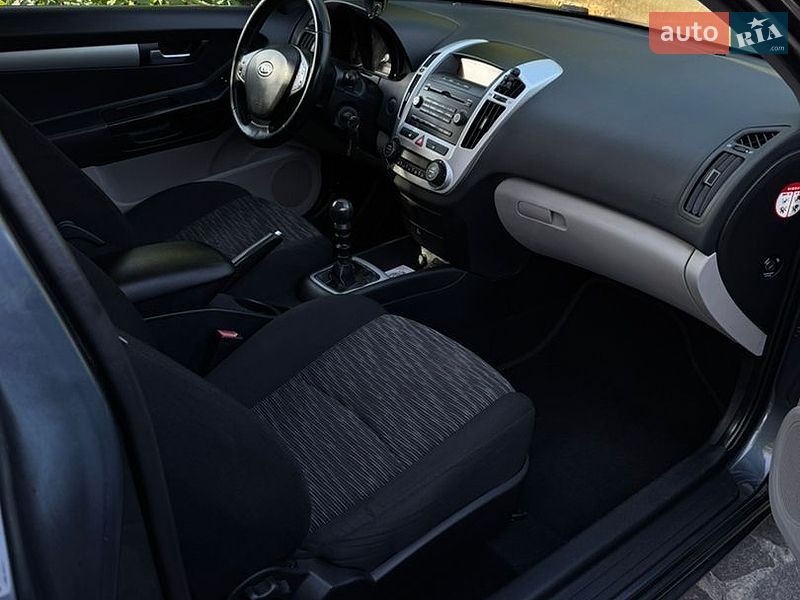 Хетчбек Kia Ceed 2009 в Козині