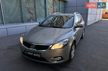 Kia Ceed  2012