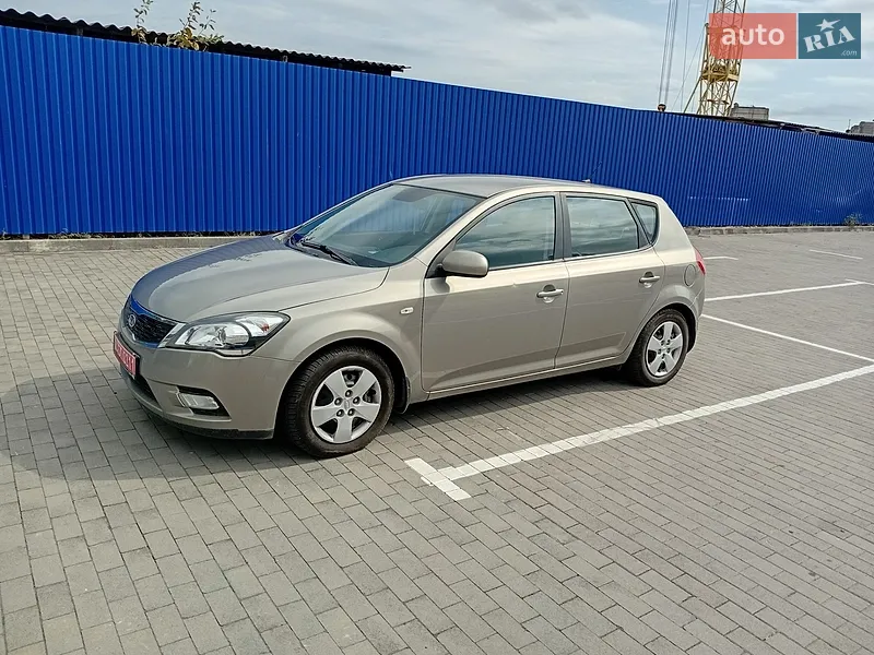 Kia Ceed 2011
