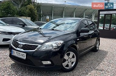 Kia Ceed  2012