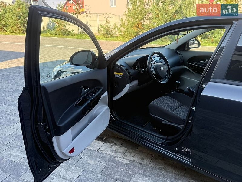 Хетчбек Kia Ceed 2009 в Луцьку