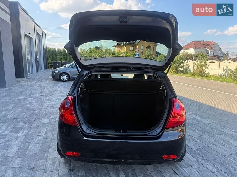 Хетчбек Kia Ceed 2009 в Луцьку