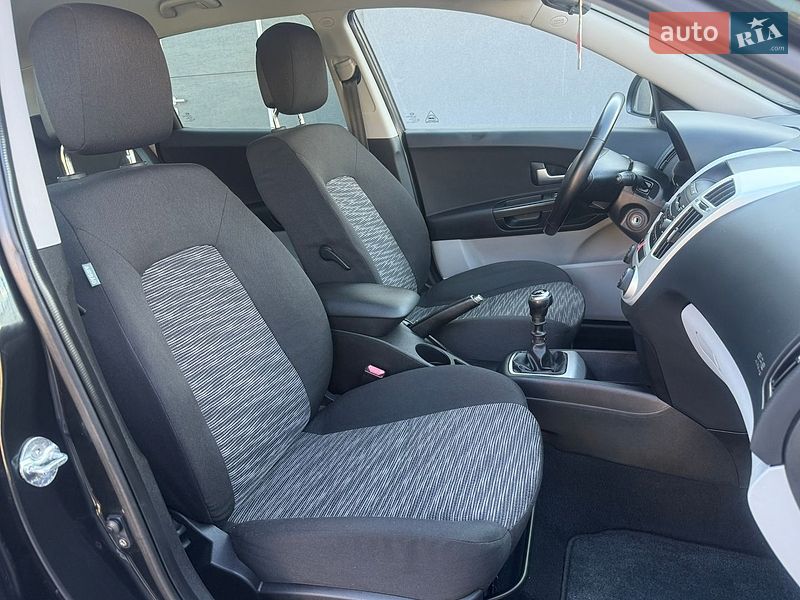 Хетчбек Kia Ceed 2009 в Луцьку
