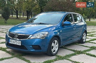 Хэтчбек Kia Ceed 2009 в Харькове Хэтчбек Kia Ceed 2009 в Харькове