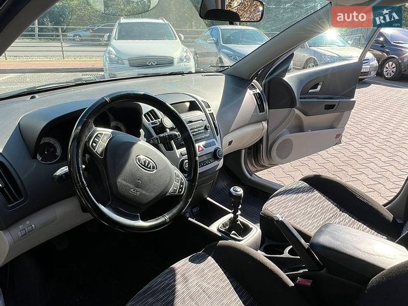 Хэтчбек Kia Ceed 2007 в Киеве фото 6 Хэтчбек Kia Ceed 2007 в Киеве