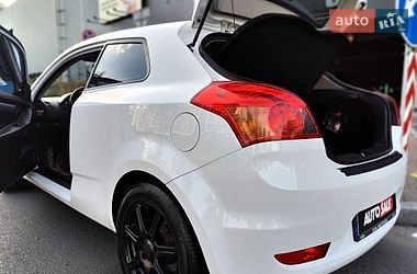 Хэтчбек Kia Ceed 2009 в Киеве