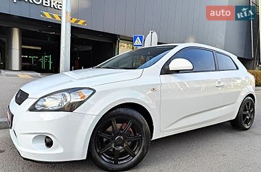 Хэтчбек Kia Ceed 2009 в Киеве
