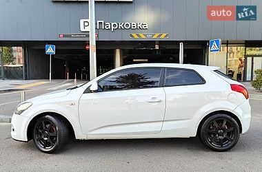 Хэтчбек Kia Ceed 2009 в Киеве