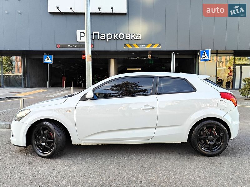 Хэтчбек Kia Ceed 2009 в Киеве