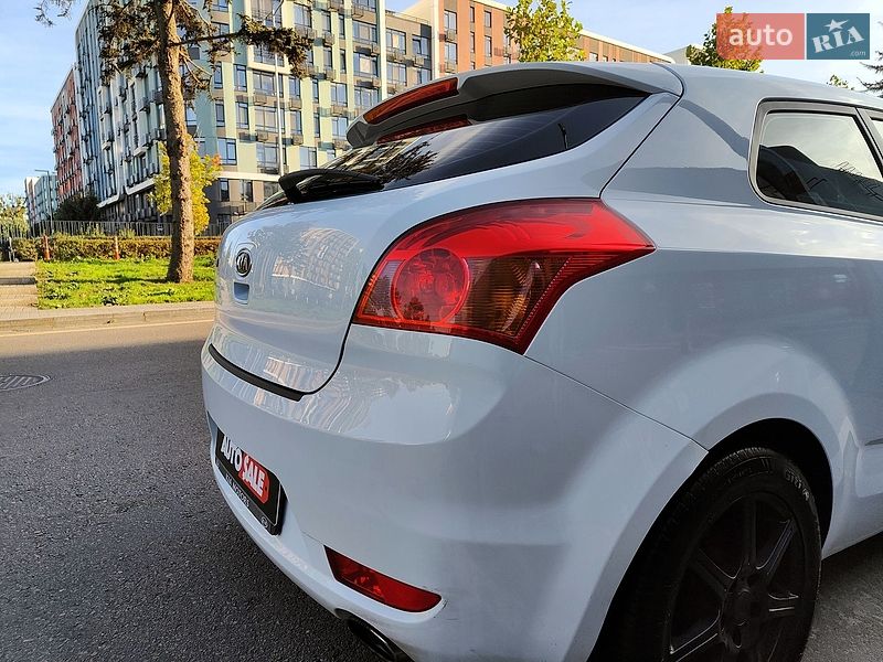 Хэтчбек Kia Ceed 2009 в Киеве