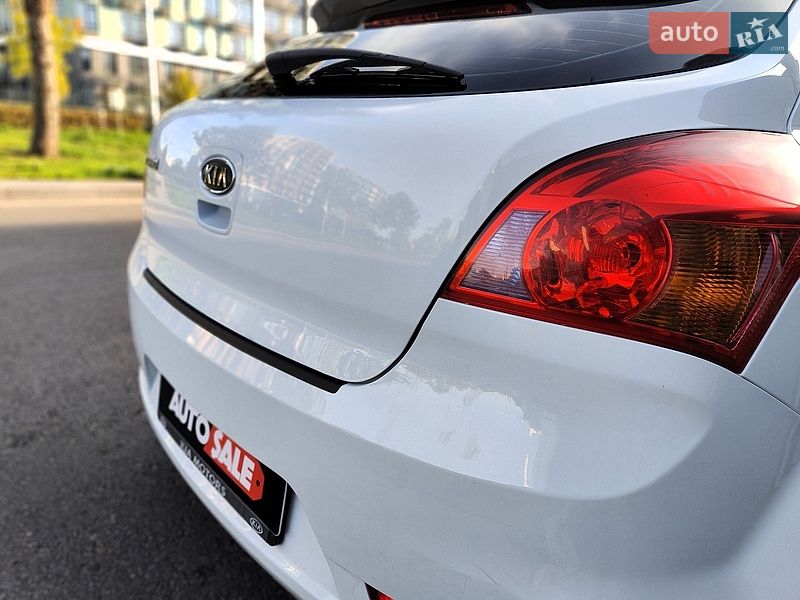 Хэтчбек Kia Ceed 2009 в Киеве