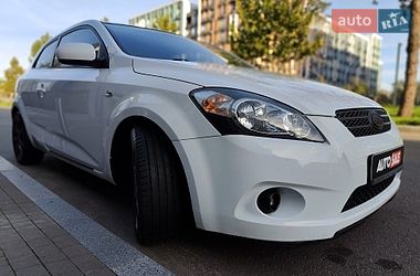Хэтчбек Kia Ceed 2009 в Киеве