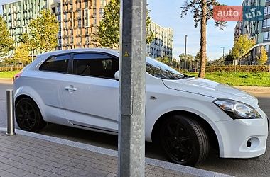 Хэтчбек Kia Ceed 2009 в Киеве