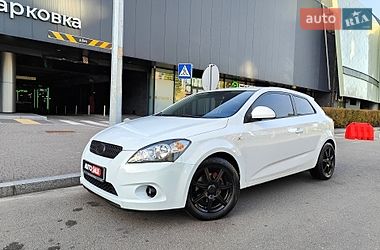 Хэтчбек Kia Ceed 2009 в Киеве