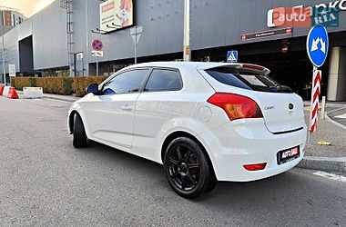 Хэтчбек Kia Ceed 2009 в Киеве
