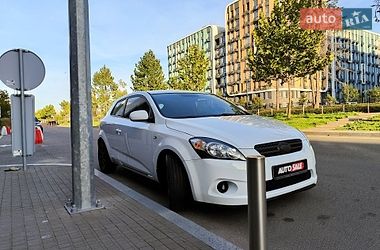 Хэтчбек Kia Ceed 2009 в Киеве