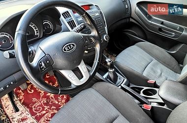 Хэтчбек Kia Ceed 2009 в Киеве