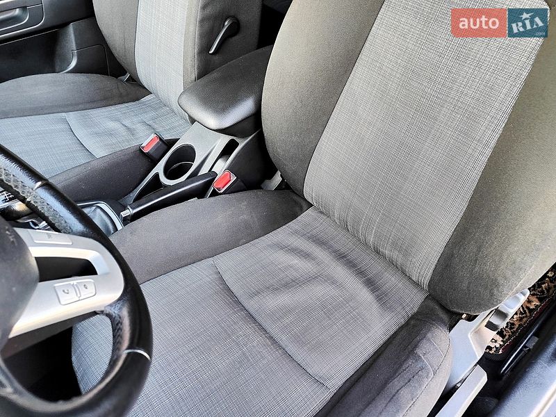 Хэтчбек Kia Ceed 2009 в Киеве