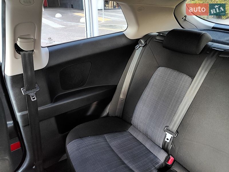 Хэтчбек Kia Ceed 2009 в Киеве