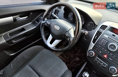 Хэтчбек Kia Ceed 2009 в Киеве