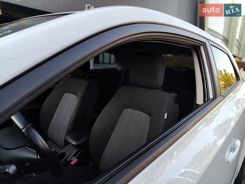Хэтчбек Kia Ceed 2009 в Киеве