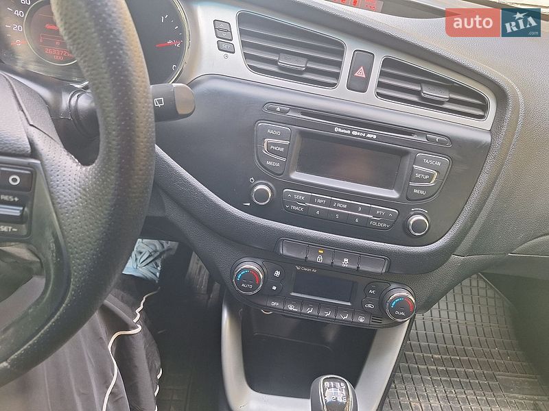 Хэтчбек Kia Ceed 2012 в Радивилове