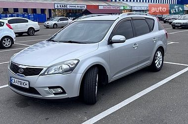 Kia Ceed  2010
