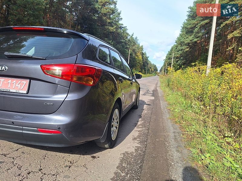 Хэтчбек Kia Ceed 2012 в Радивилове