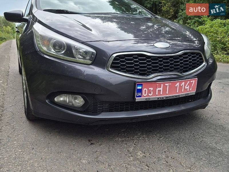 Хэтчбек Kia Ceed 2012 в Радивилове