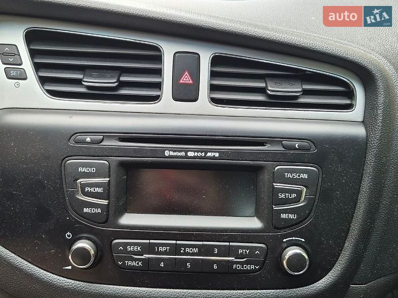 Хэтчбек Kia Ceed 2012 в Радивилове