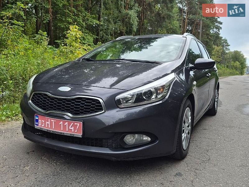 Хэтчбек Kia Ceed 2012 в Радивилове
