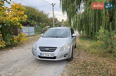 Хетчбек Kia Ceed 2008 в Дунаївцях